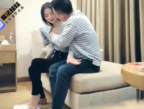 約了個高顏值性感妹子啪啪，掰穴特寫口交擡腿側入抽插猛操 - MOFAMM女神